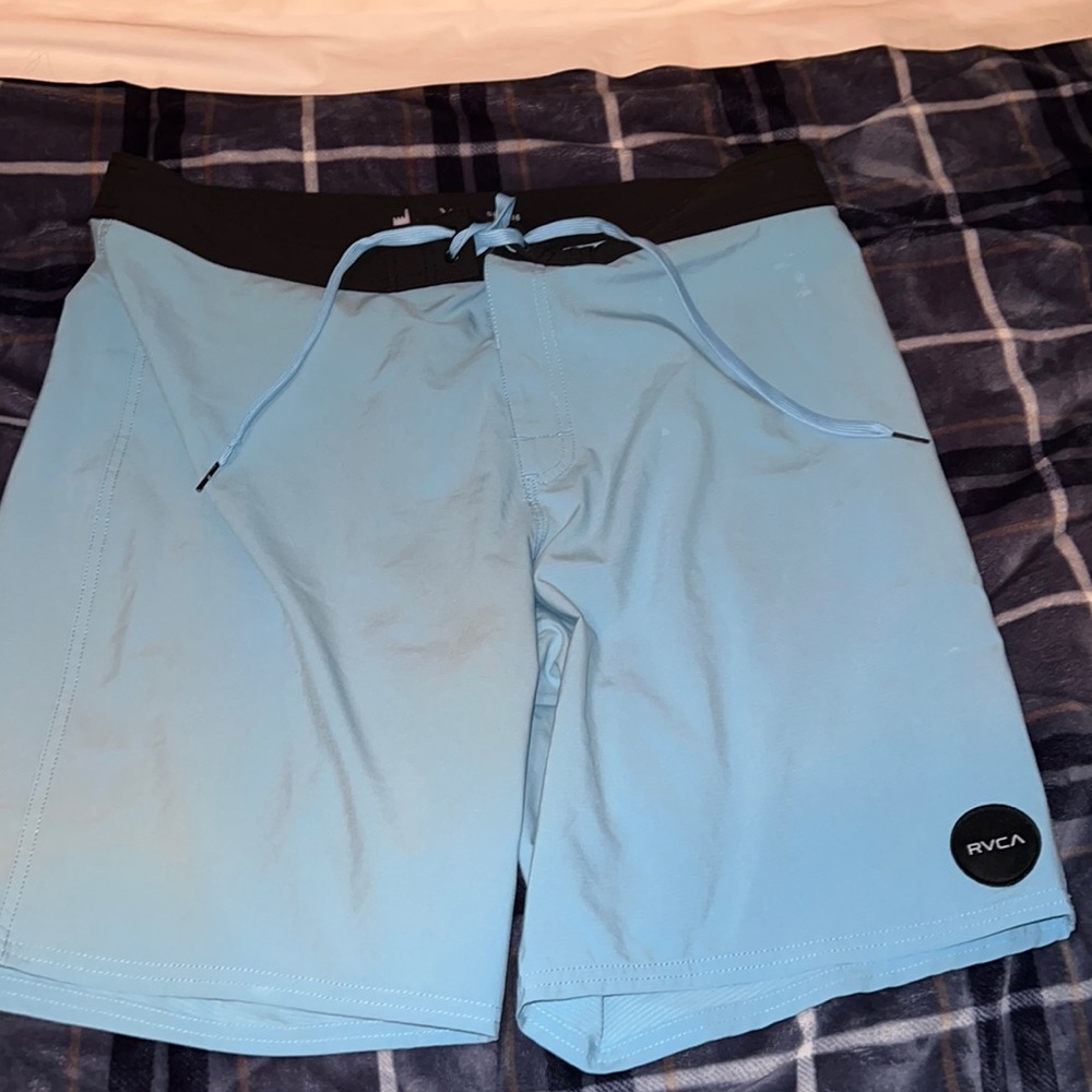 Mens Blue RVCA size 36 baiting suite